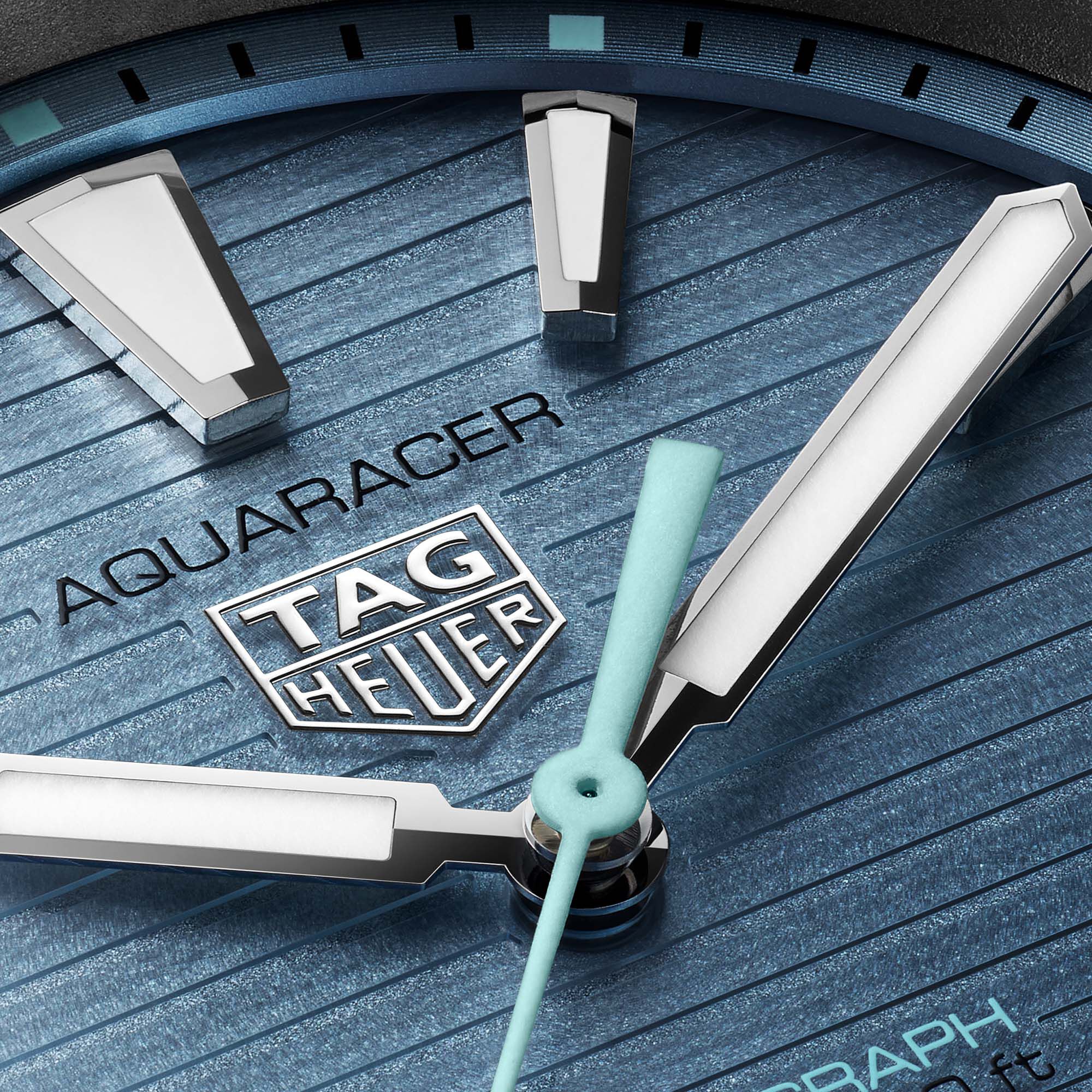 TAG Heuer Aquaracer Professional 200 Solargraph 40 mm Titanium